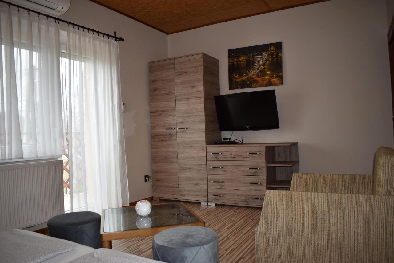 Tanay Vendeghaz Villa Balatonfured Luaran gambar