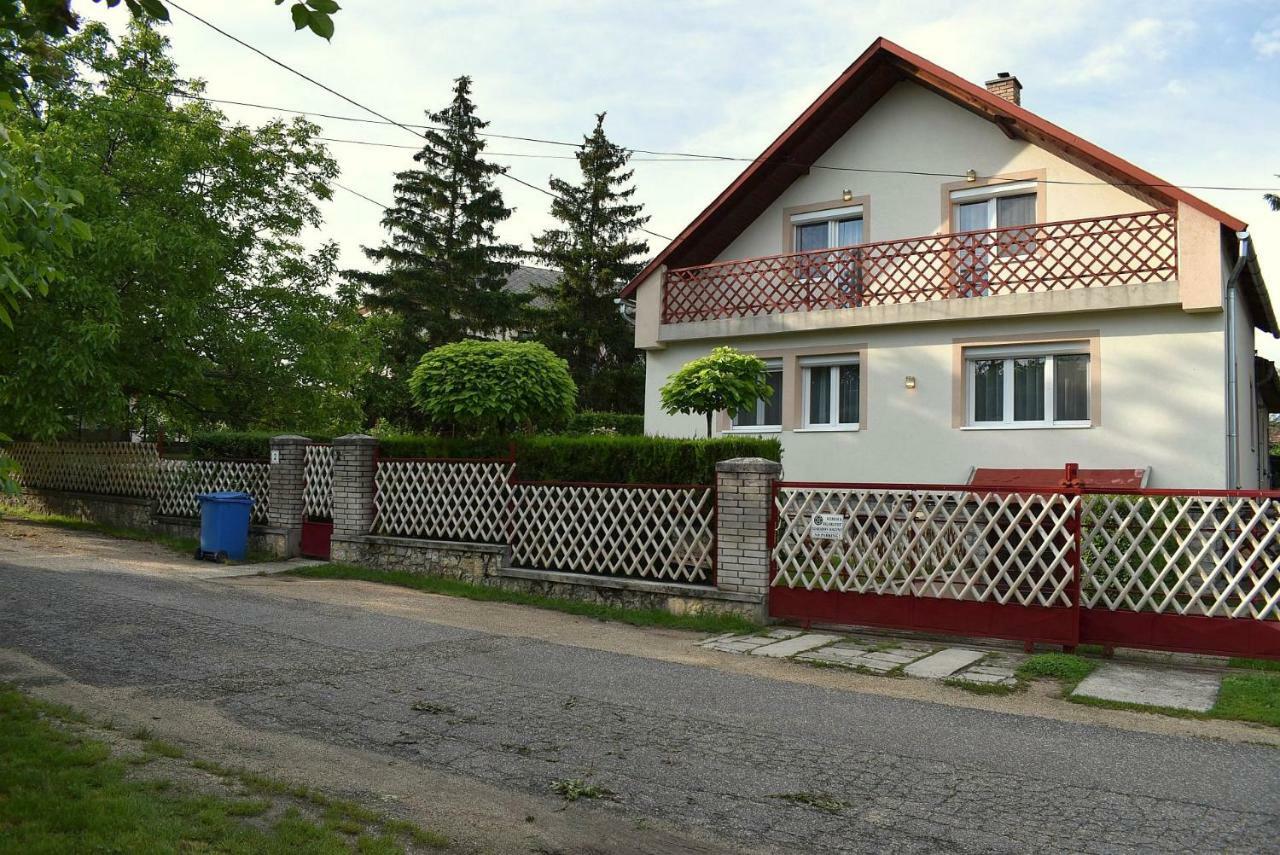 Tanay Vendeghaz Villa Balatonfured Luaran gambar
