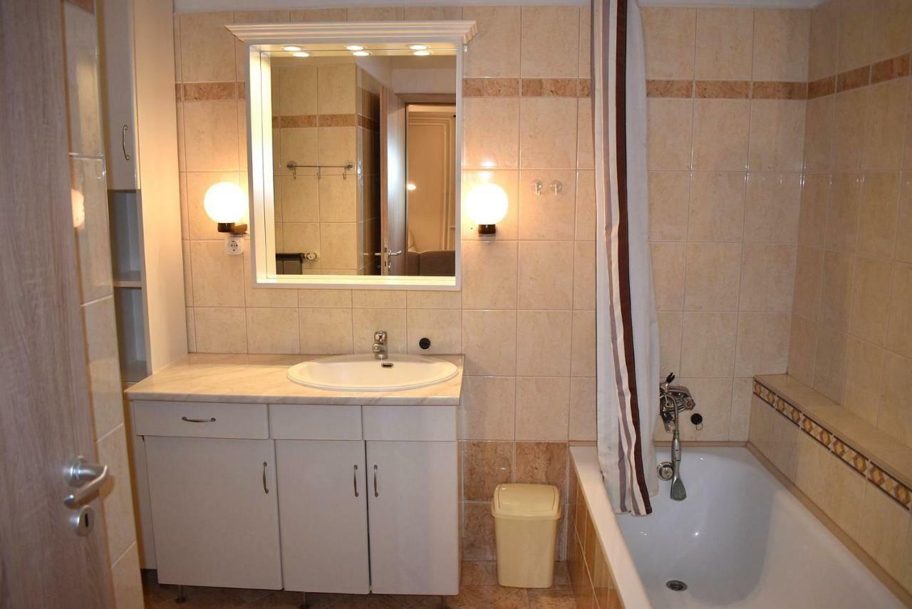 Tanay Vendeghaz Villa Balatonfured Luaran gambar